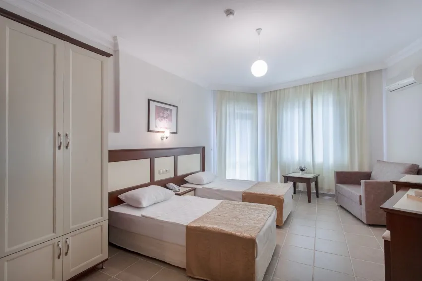 Kaila City Hotel 4*-5