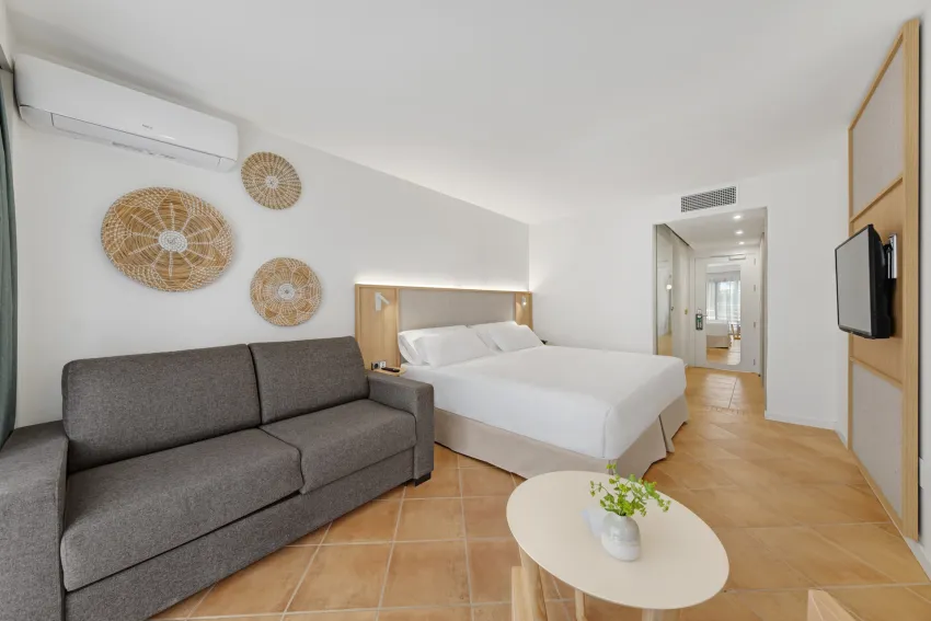 Occidental Cala Viñas 4*-4