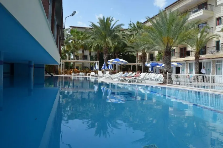 CINAR FAMILY SUITE HOTEL  4*-8