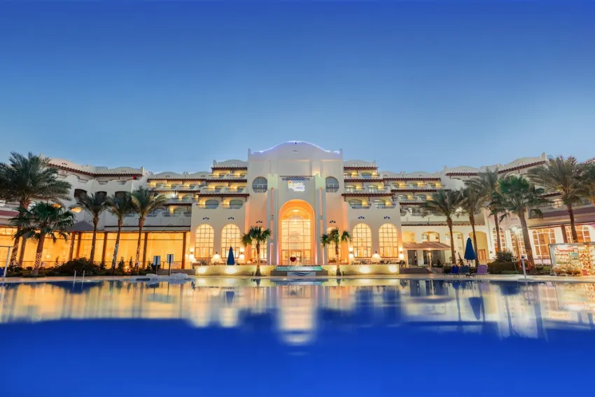 Royal Lagoons Resort & Aqua Park 5*-1