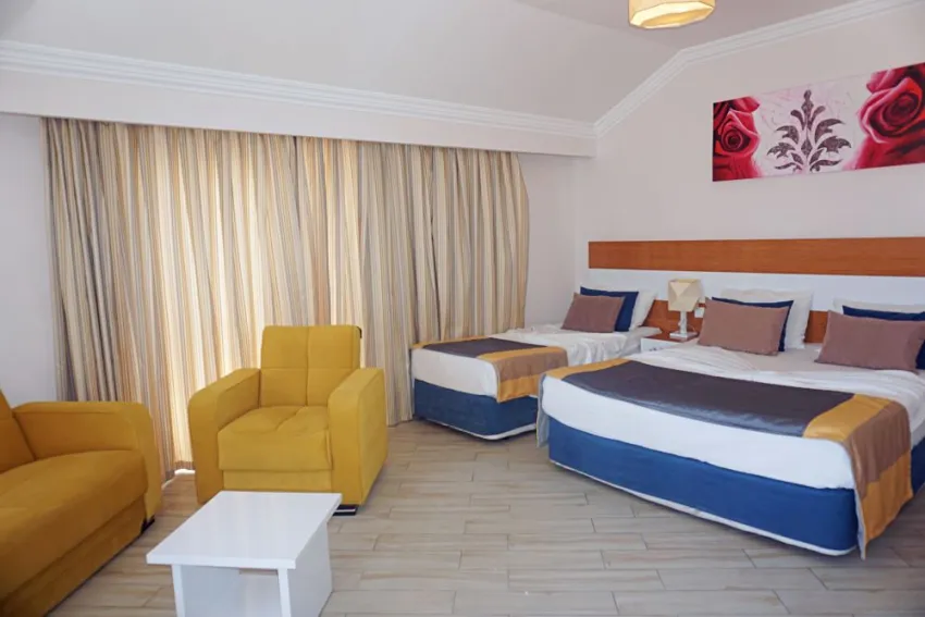SIDE LEGEND HOTEL  3*-6