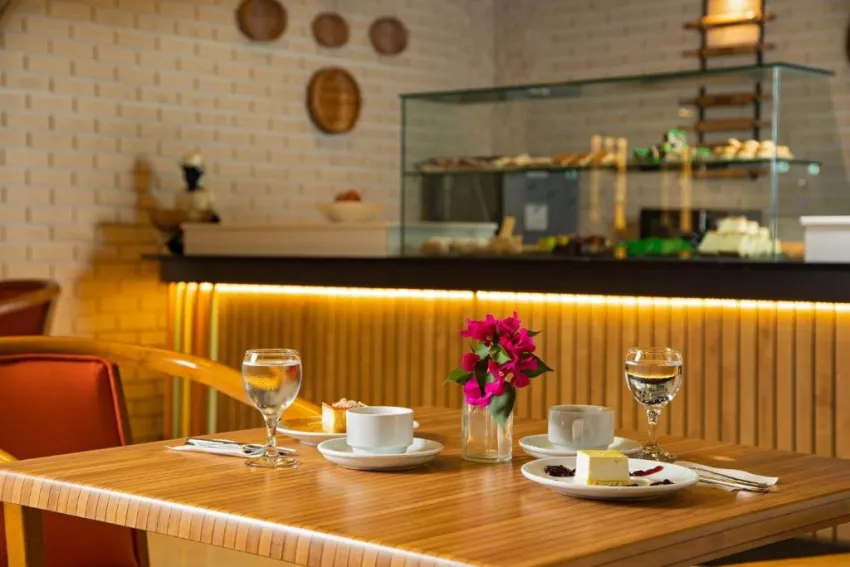 CLUB HOTEL MIRABELL  4*-10