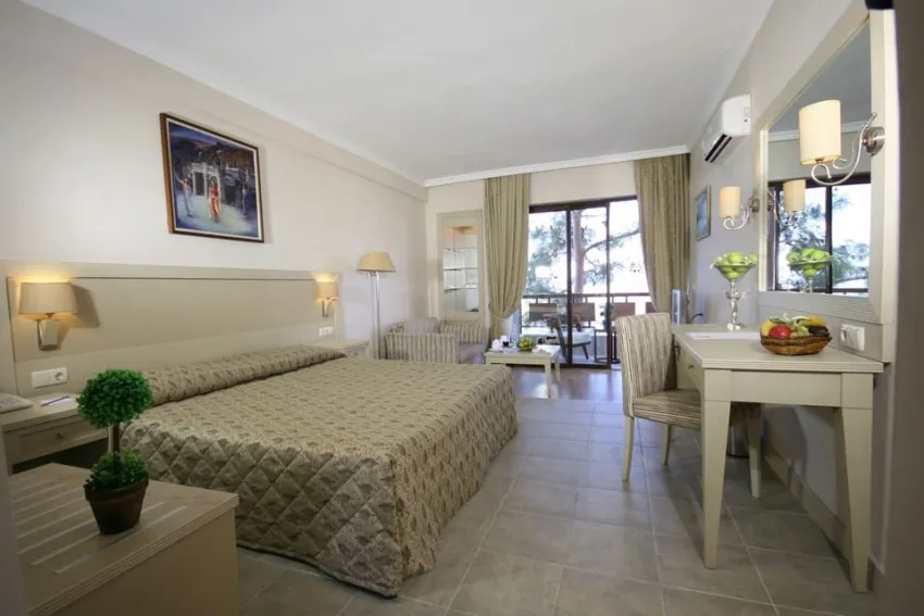 Utopia World Hotel 5*-36