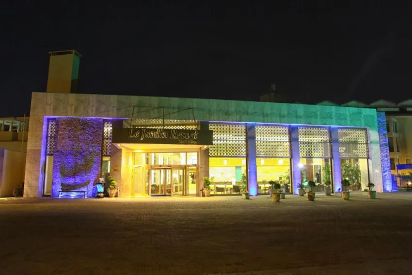 QUEENS PARK LE JARDIN HOTEL  5*-9