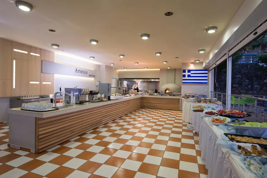 Royal and Imperial Belvedere 4*-10