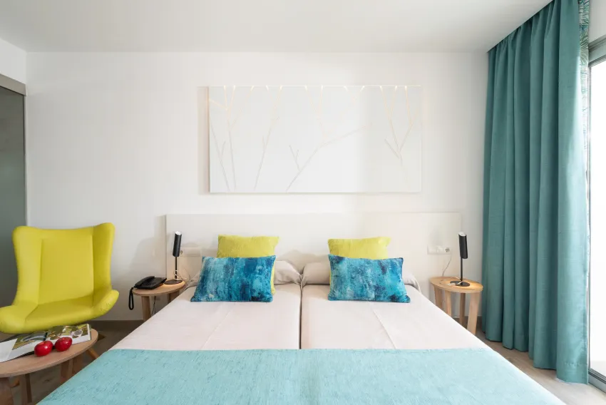 More Hotel 3*-6