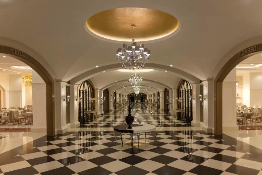 DELPHIN IMPERIAL  5*-15