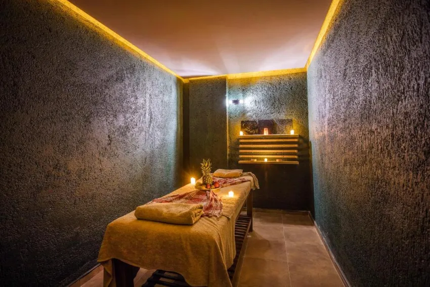 HAWAII SUIT BEACH HOTEL  3*-5